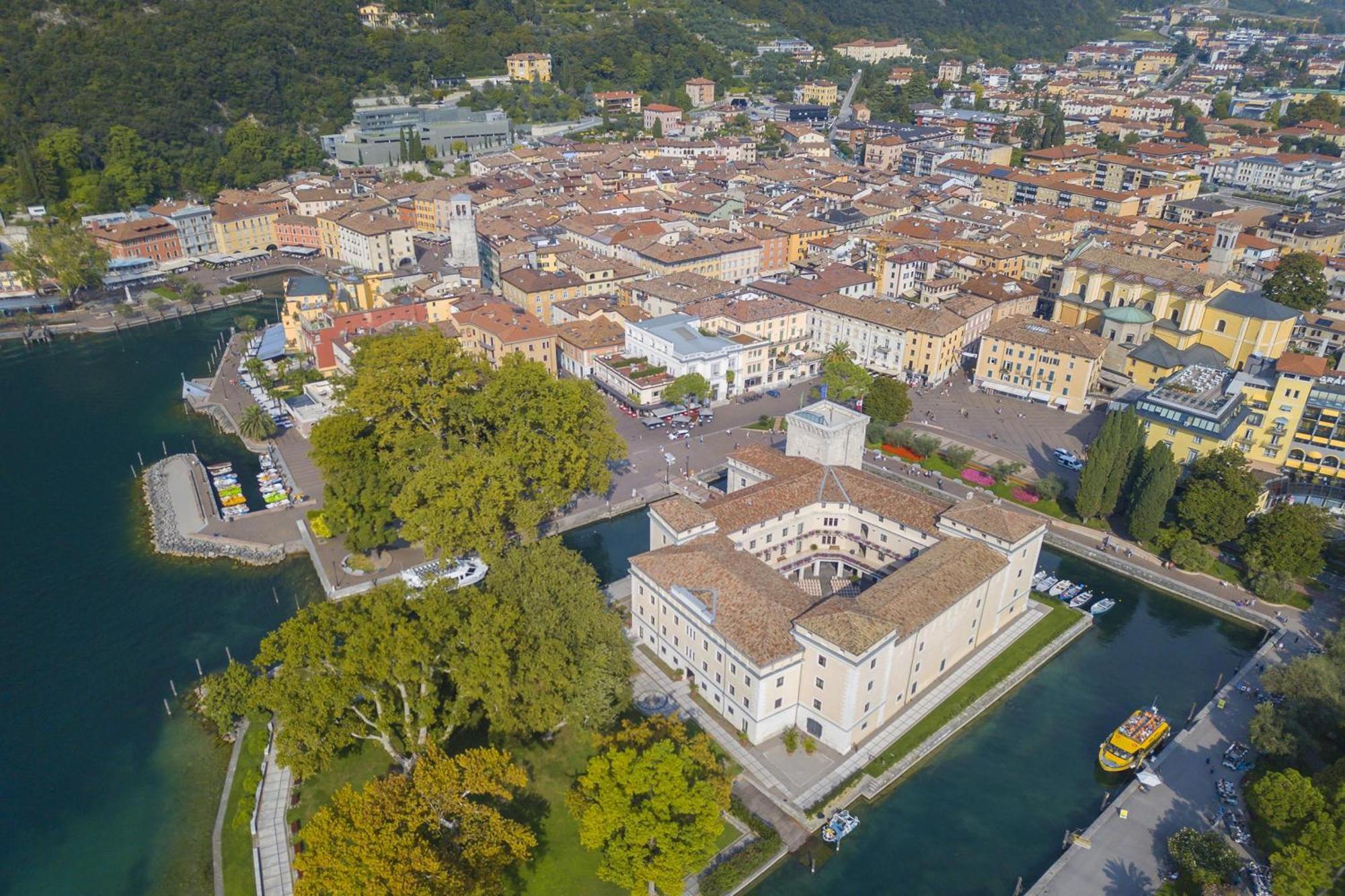 Casa Margherita Few Minutes From Lake - Happy Rentals Riva del Garda Exteriér fotografie
